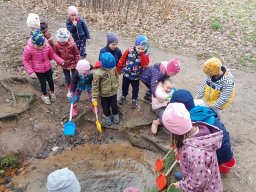 Otevírání studánky - Včeličky