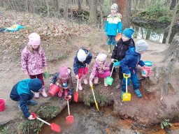 Otevírání studánky - Včeličky