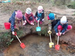 Otevírání studánky - Včeličky