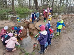 Otevírání studánky - Včeličky